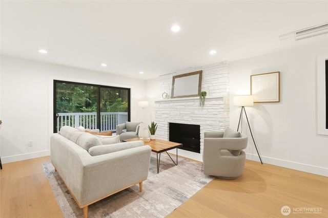 4705 119th Avenue SE, Bellevue, WA 98006