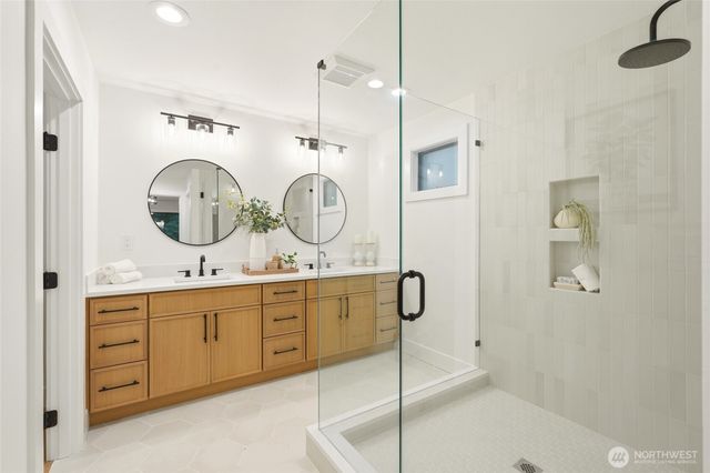 4705 119th Avenue SE, Bellevue, WA 98006