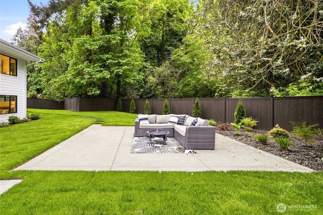 4705 119th Avenue SE, Bellevue, WA 98006