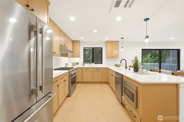 4705 119th Avenue SE, Bellevue, WA 98006