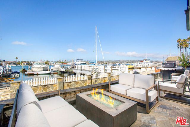 421 E Edgewater Avenue, Newport Beach, CA 92661