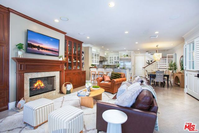 421 E Edgewater Avenue, Newport Beach, CA 92661