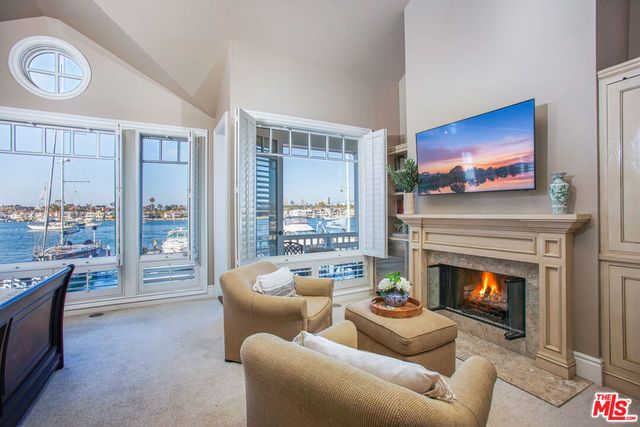 421 E Edgewater Avenue, Newport Beach, CA 92661