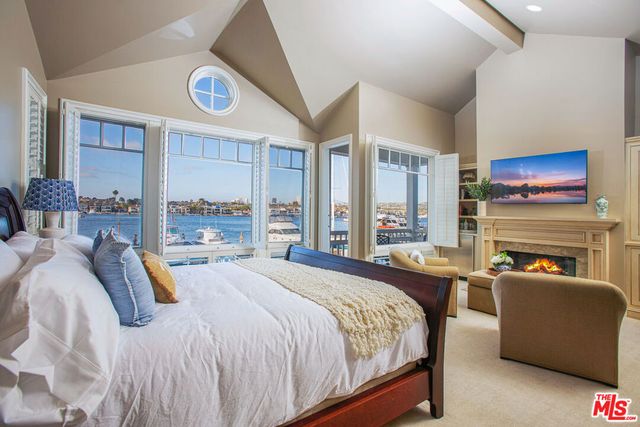 421 E Edgewater Avenue, Newport Beach, CA 92661