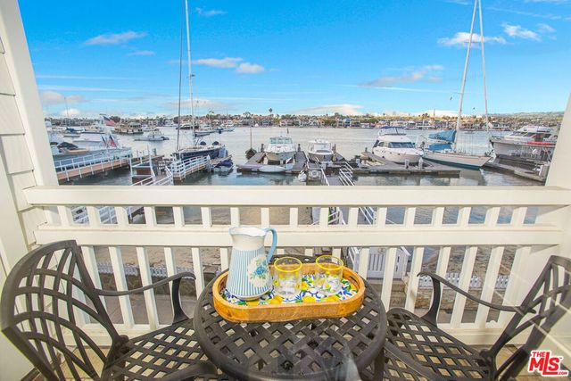 421 E Edgewater Avenue, Newport Beach, CA 92661