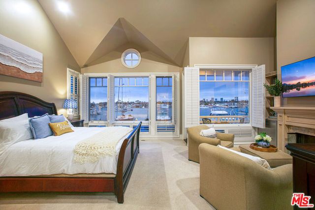 421 E Edgewater Avenue, Newport Beach, CA 92661