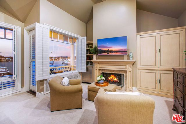 421 E Edgewater Avenue, Newport Beach, CA 92661