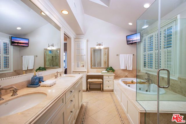 421 E Edgewater Avenue, Newport Beach, CA 92661