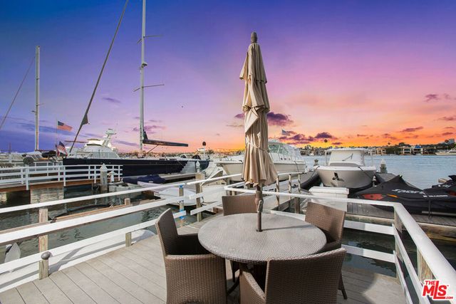 421 E Edgewater Avenue, Newport Beach, CA 92661