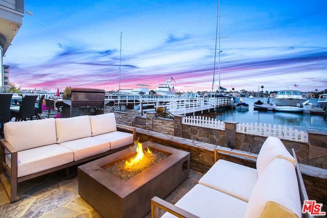 421 E Edgewater Avenue, Newport Beach, CA 92661