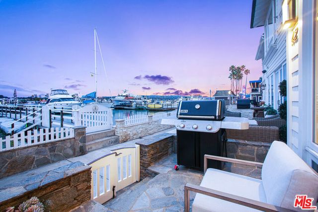 421 E Edgewater Avenue, Newport Beach, CA 92661