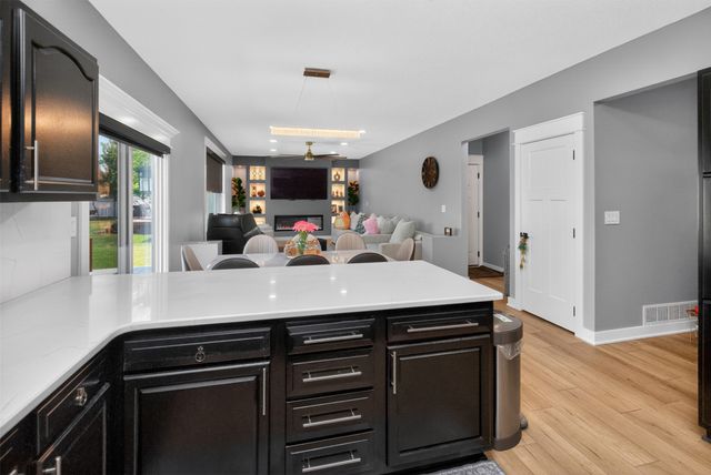 595 SE Whitetail Lane, Waukee, IA 50263