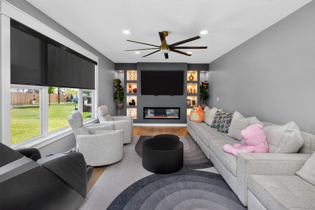595 SE Whitetail Lane, Waukee, IA 50263