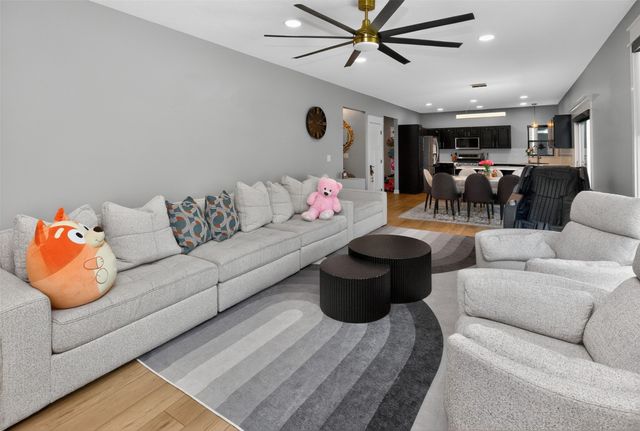 595 SE Whitetail Lane, Waukee, IA 50263