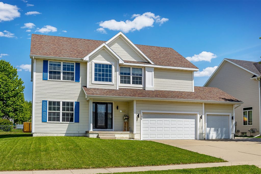 595 SE Whitetail Lane, Waukee, IA 50263