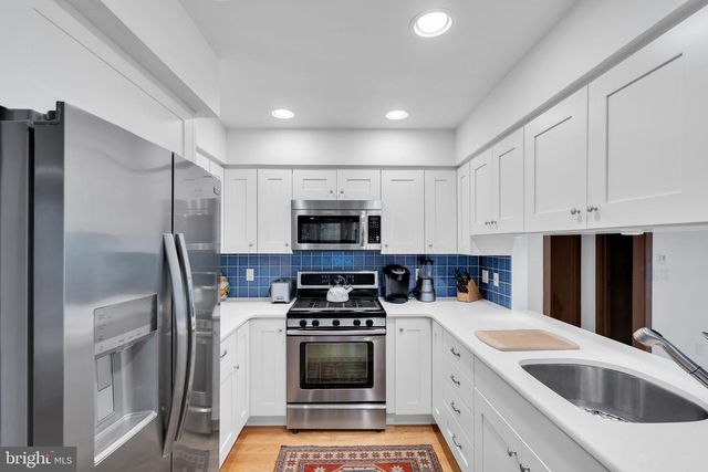 103 MAPLE AVE, Little Silver, NJ 07739