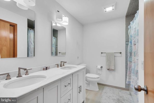 103 MAPLE AVE, Little Silver, NJ 07739