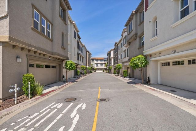 17981 Cantabria Lane, Morgan Hill, CA 95037