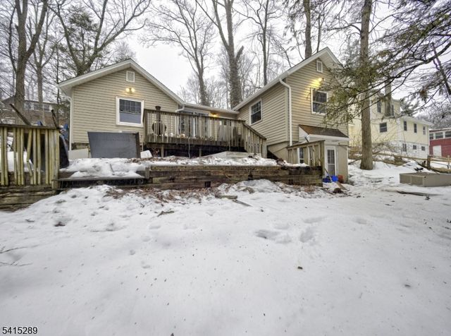 240 Acabonack Rd, Vernon Twp., NJ 07422