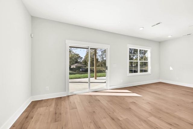 34 Charleston Cove, Clarksville, TN 37043