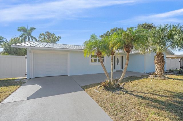 2138 PINE TERRACE, Sarasota, FL 34231