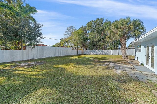 2138 PINE TERRACE, Sarasota, FL 34231
