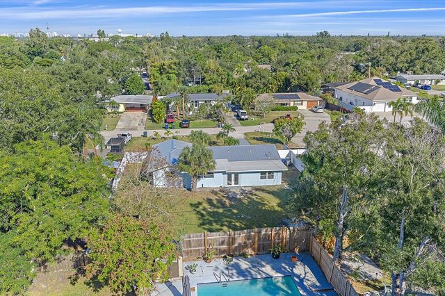 2138 PINE TERRACE, Sarasota, FL 34231