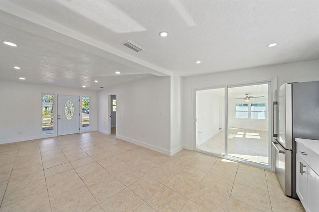 2138 PINE TERRACE, Sarasota, FL 34231