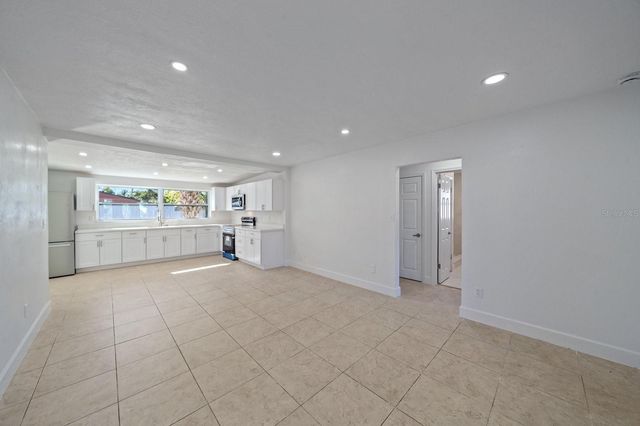 2138 PINE TERRACE, Sarasota, FL 34231