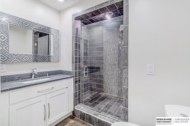 4936 S 18th Street, Omaha, NE 68107