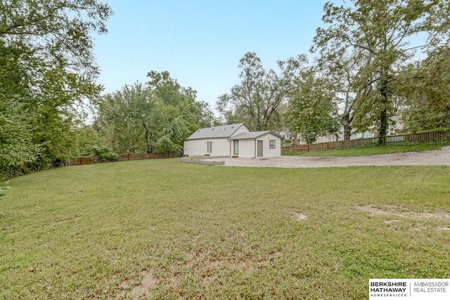 4936 S 18th Street, Omaha, NE 68107