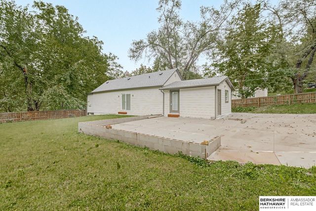 4936 S 18th Street, Omaha, NE 68107