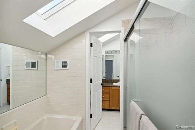 677 E Lincoln Street 4, Birmingham, MI 48009