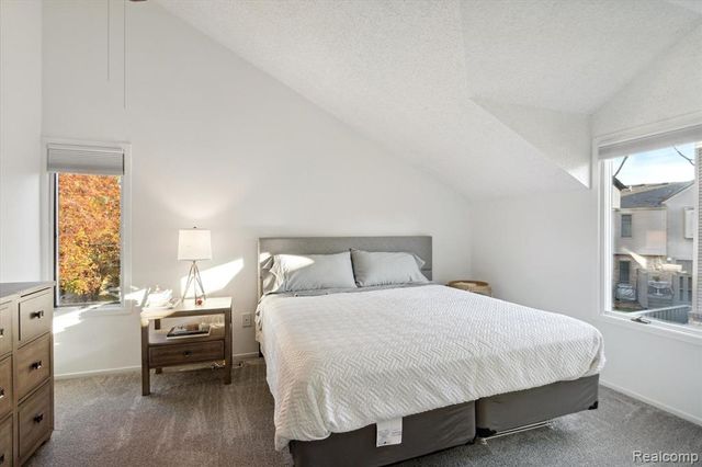 677 E Lincoln Street 4, Birmingham, MI 48009