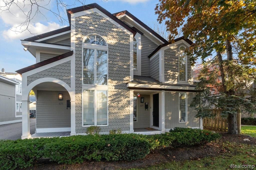 677 E Lincoln Street 4, Birmingham, MI 48009