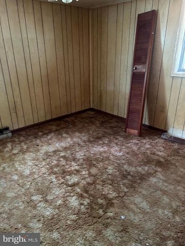 10057 KINGS, Montross, VA 22520
