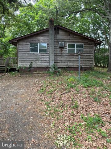 10057 KINGS, Montross, VA 22520