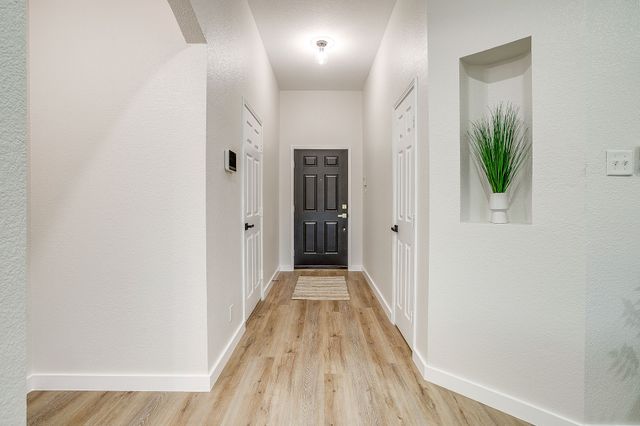 820 Chestnut Avenue, Burleson, TX 76028