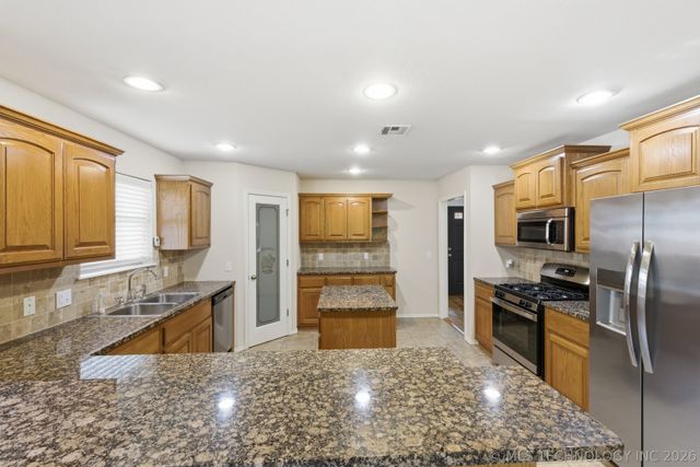 13104 E 112th Street North, Owasso, OK 74055