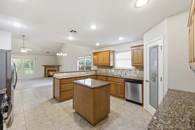 13104 E 112th Street North, Owasso, OK 74055