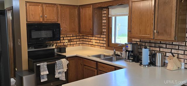 N3700 N Motts Landing Drive, Iron Mountain, MI 49801