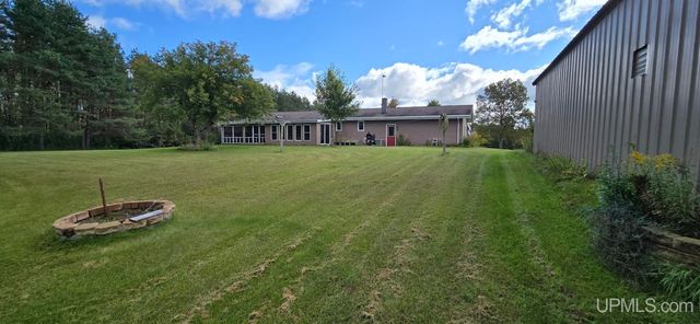 N3700 N Motts Landing Drive, Iron Mountain, MI 49801