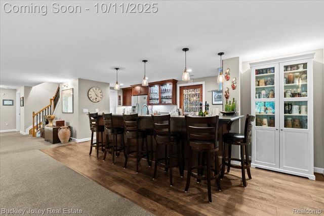 9430 Sheltering Oaks Drive, Brighton, MI 48114