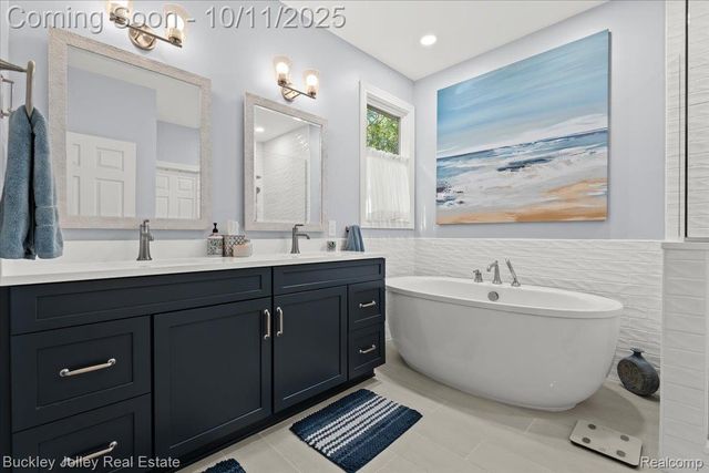 9430 Sheltering Oaks Drive, Brighton, MI 48114