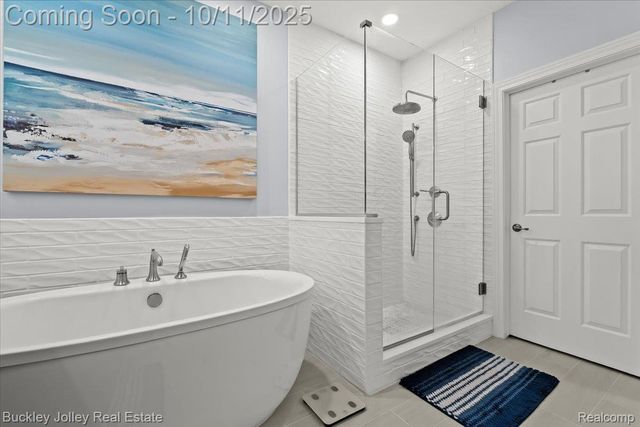 9430 Sheltering Oaks Drive, Brighton, MI 48114