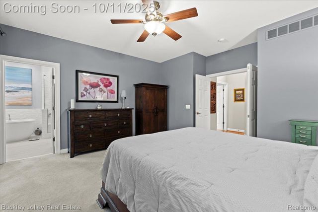 9430 Sheltering Oaks Drive, Brighton, MI 48114