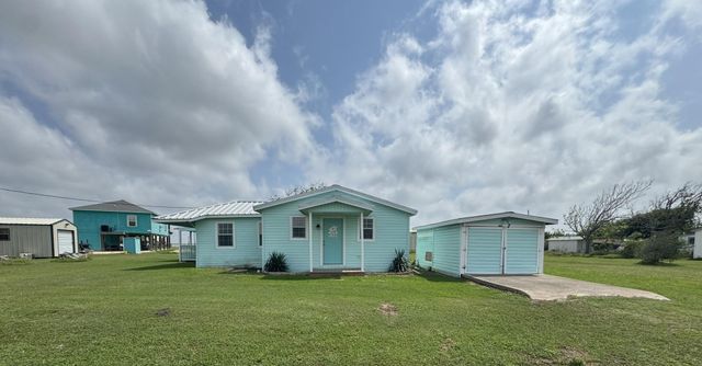 302 2nd Street, Palacios, TX 77465