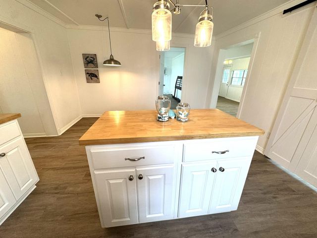 302 2nd Street, Palacios, TX 77465