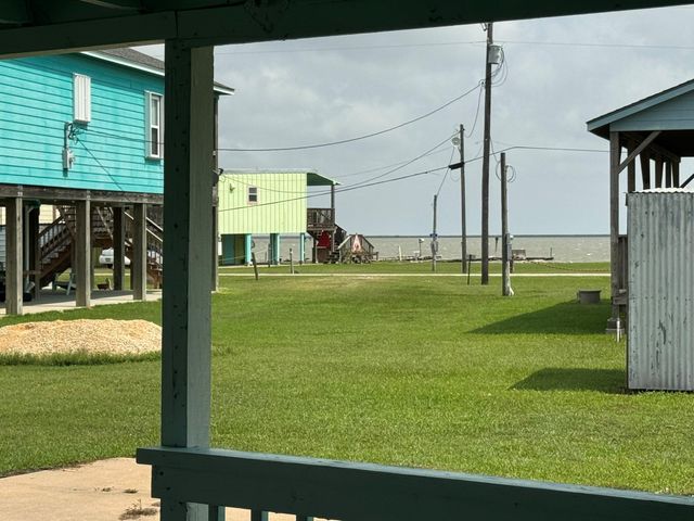 302 2nd Street, Palacios, TX 77465