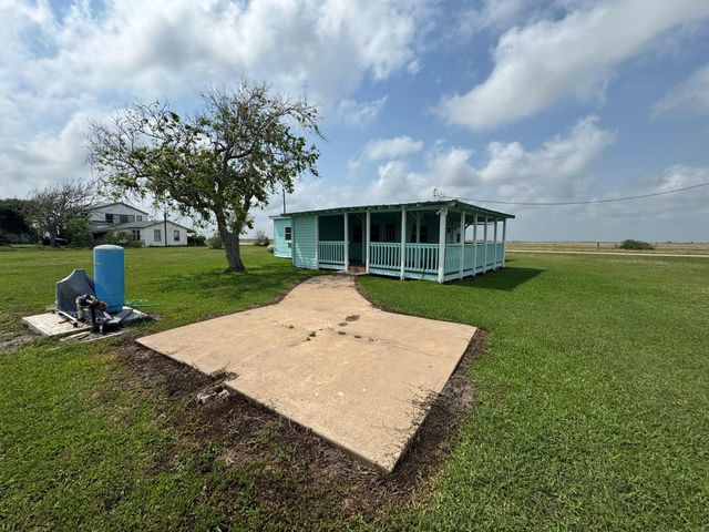 302 2nd Street, Palacios, TX 77465